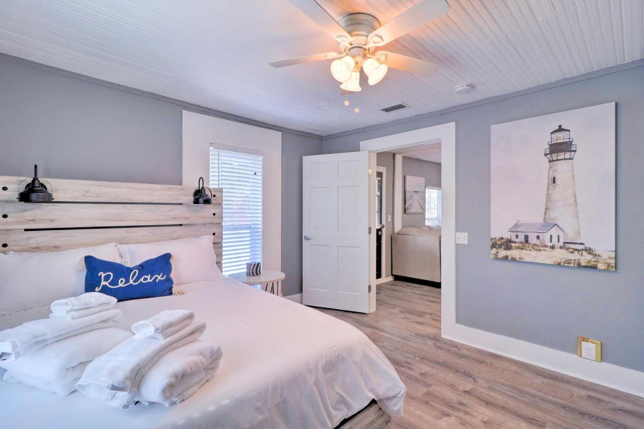 Apartment Apt With Balcony, Walk To Historic District!