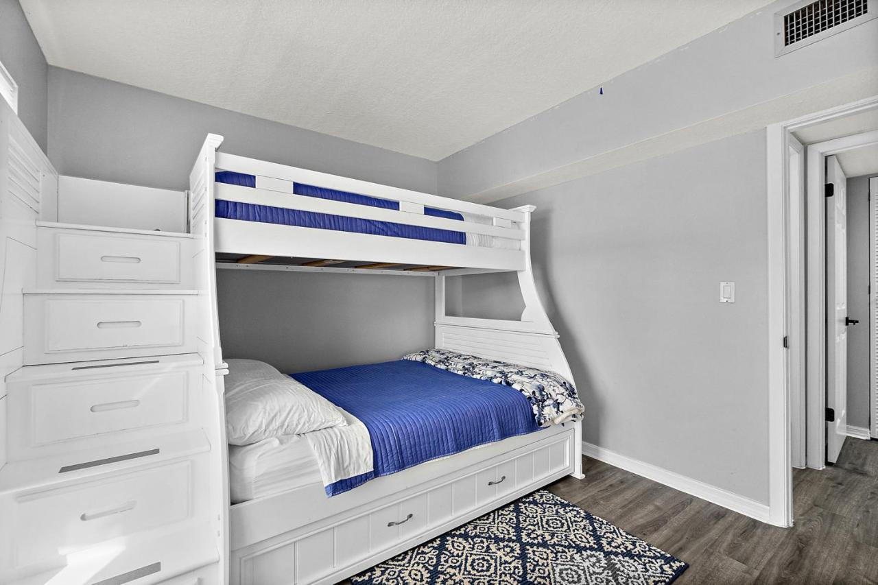 Pier Point South 37 Apartment