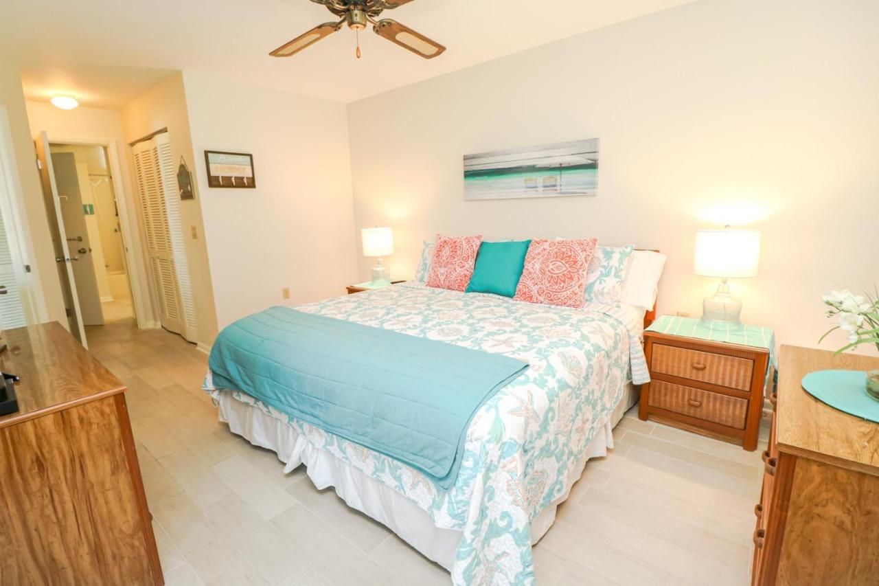 Ocean Village Club M12