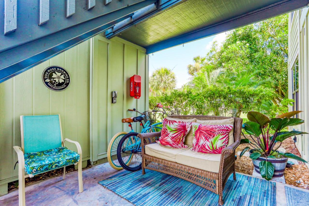 Clipper Beachwalk Apartment *