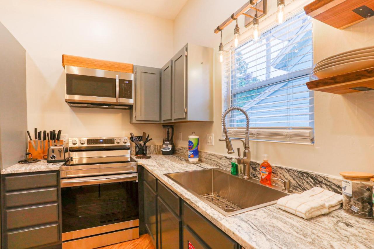 Bernard Street Bungalow Holiday home
