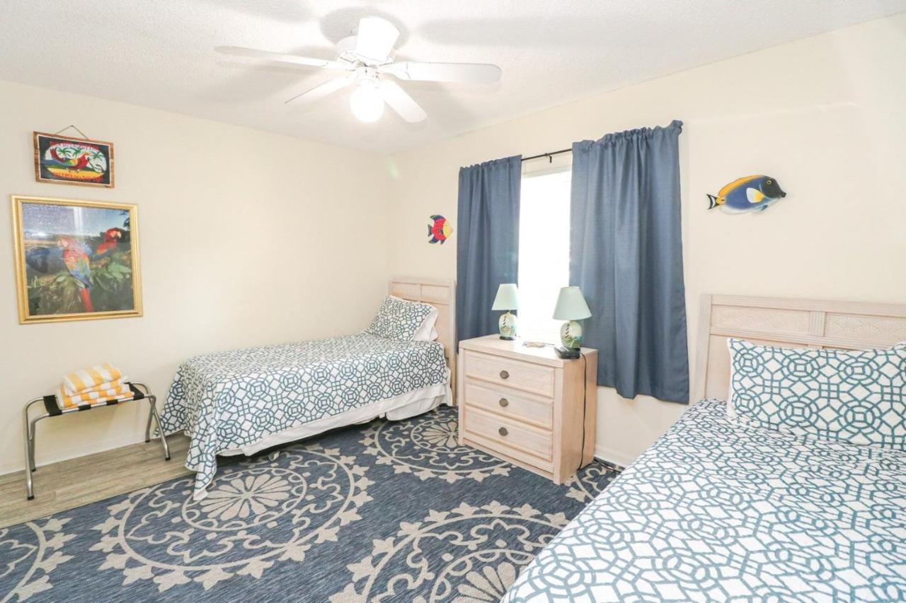 Holiday home Ocean Village Club L16