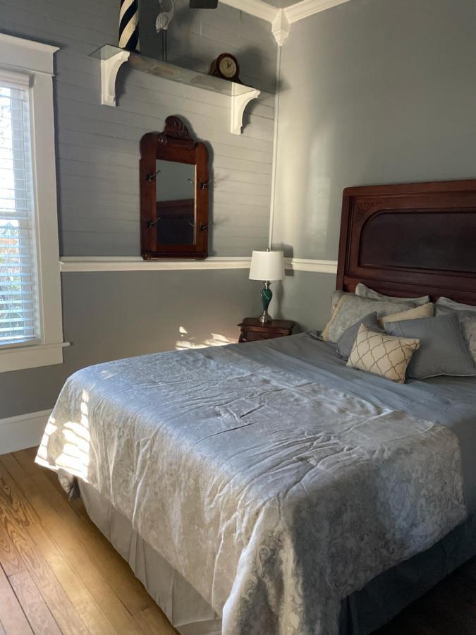 Guest house 150 Year Old Restored Lincolnville