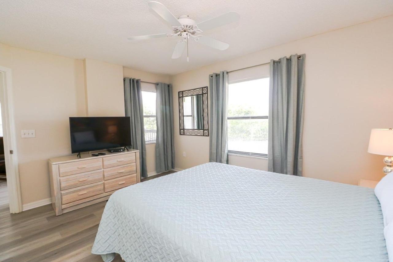 Ocean Village Club L23