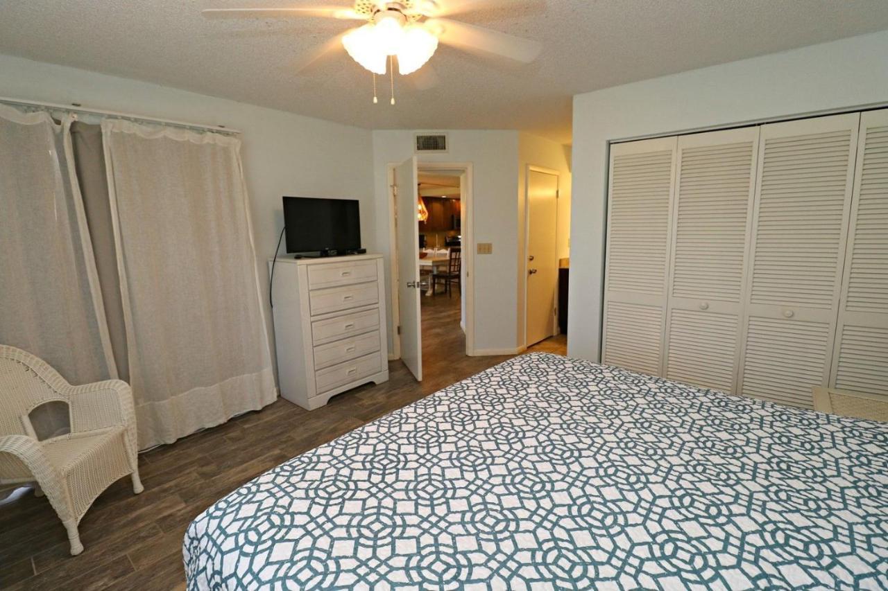 Ocean Village Club P18