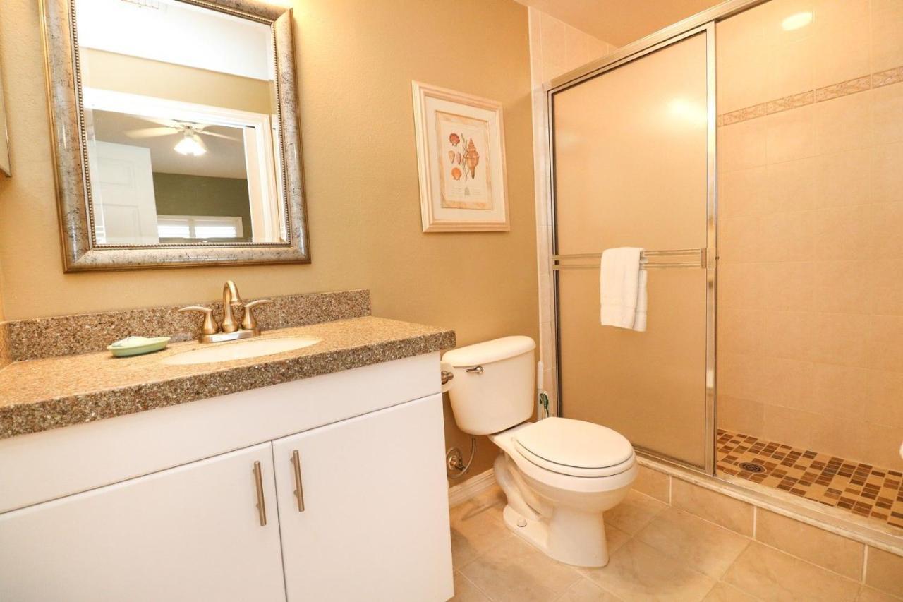 Ocean Village Club F33
