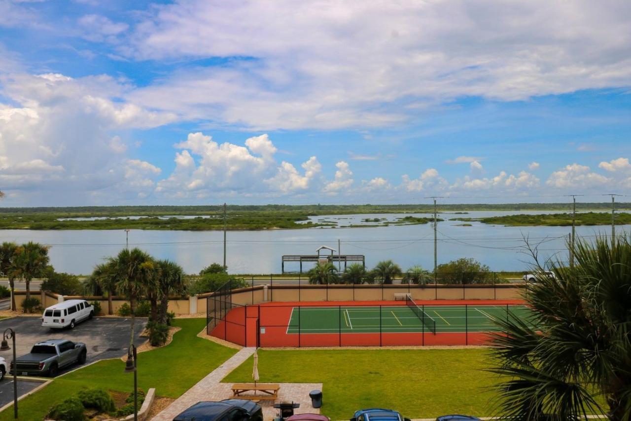 Windjammer 212 Holiday home