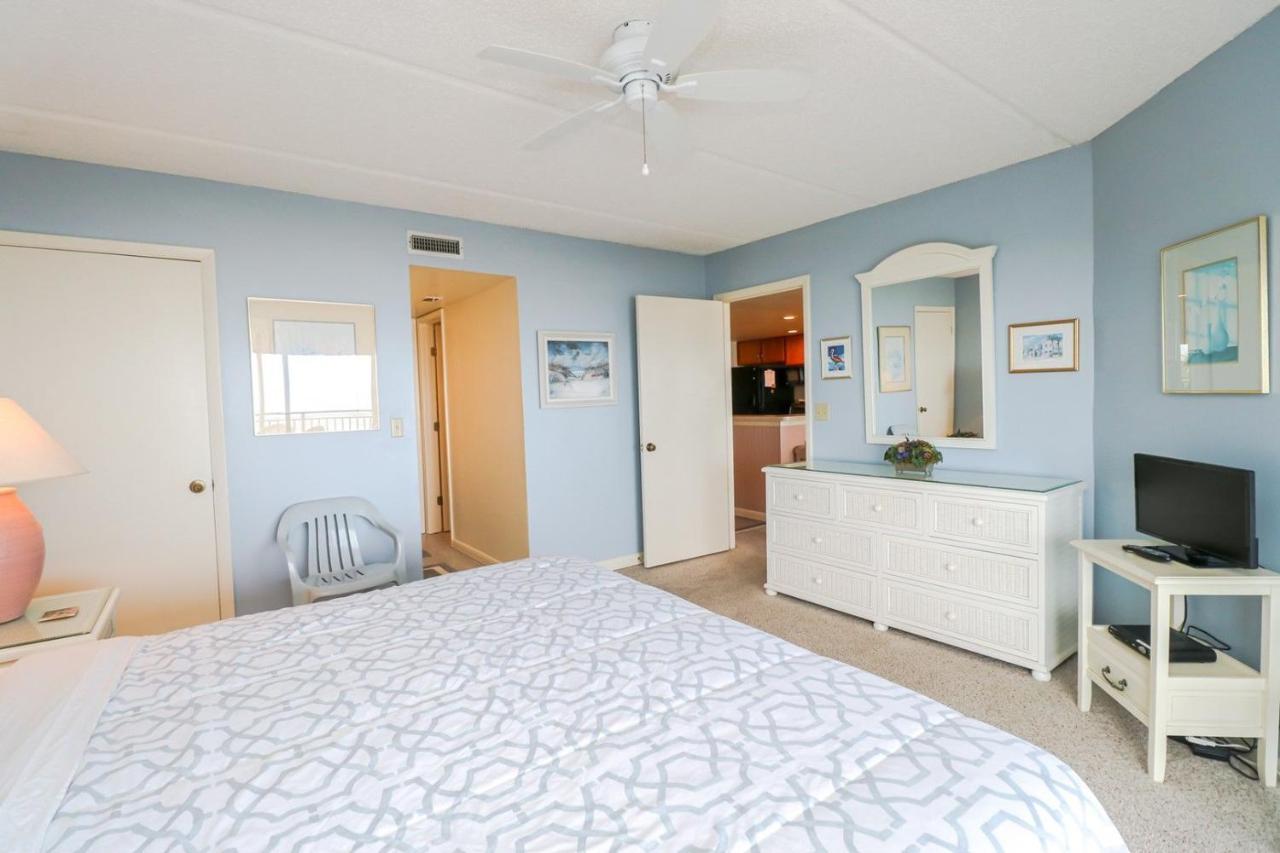 Holiday home Windjammer 212