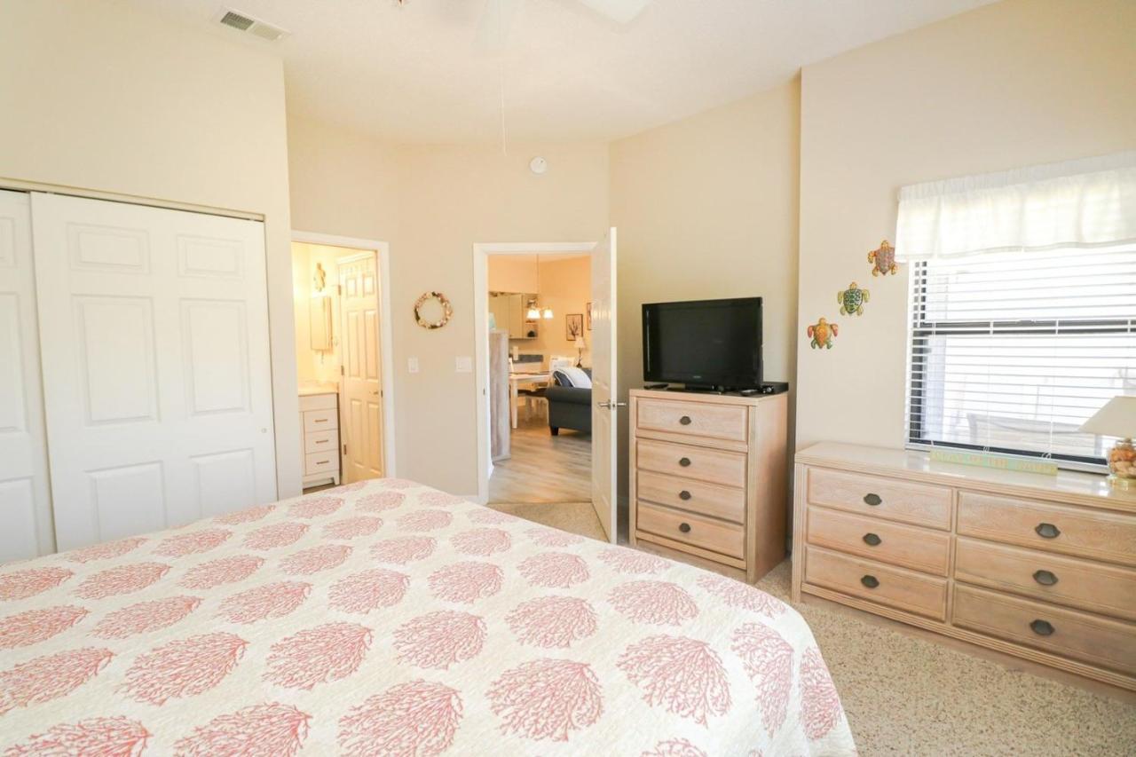 Holiday home Ocean Village Club R34 Direct Access Poolside *