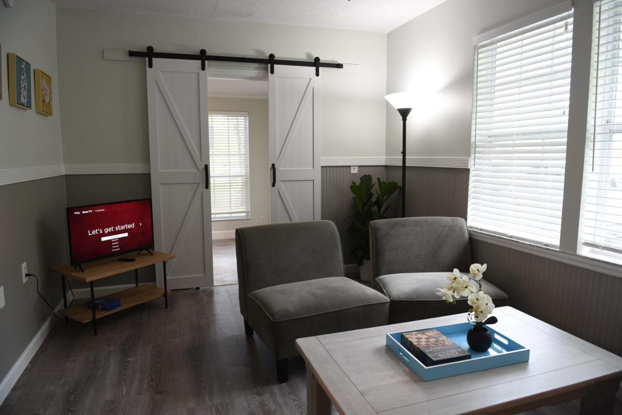 Cedar - Newly Renovated, Walk Downtown Holiday home