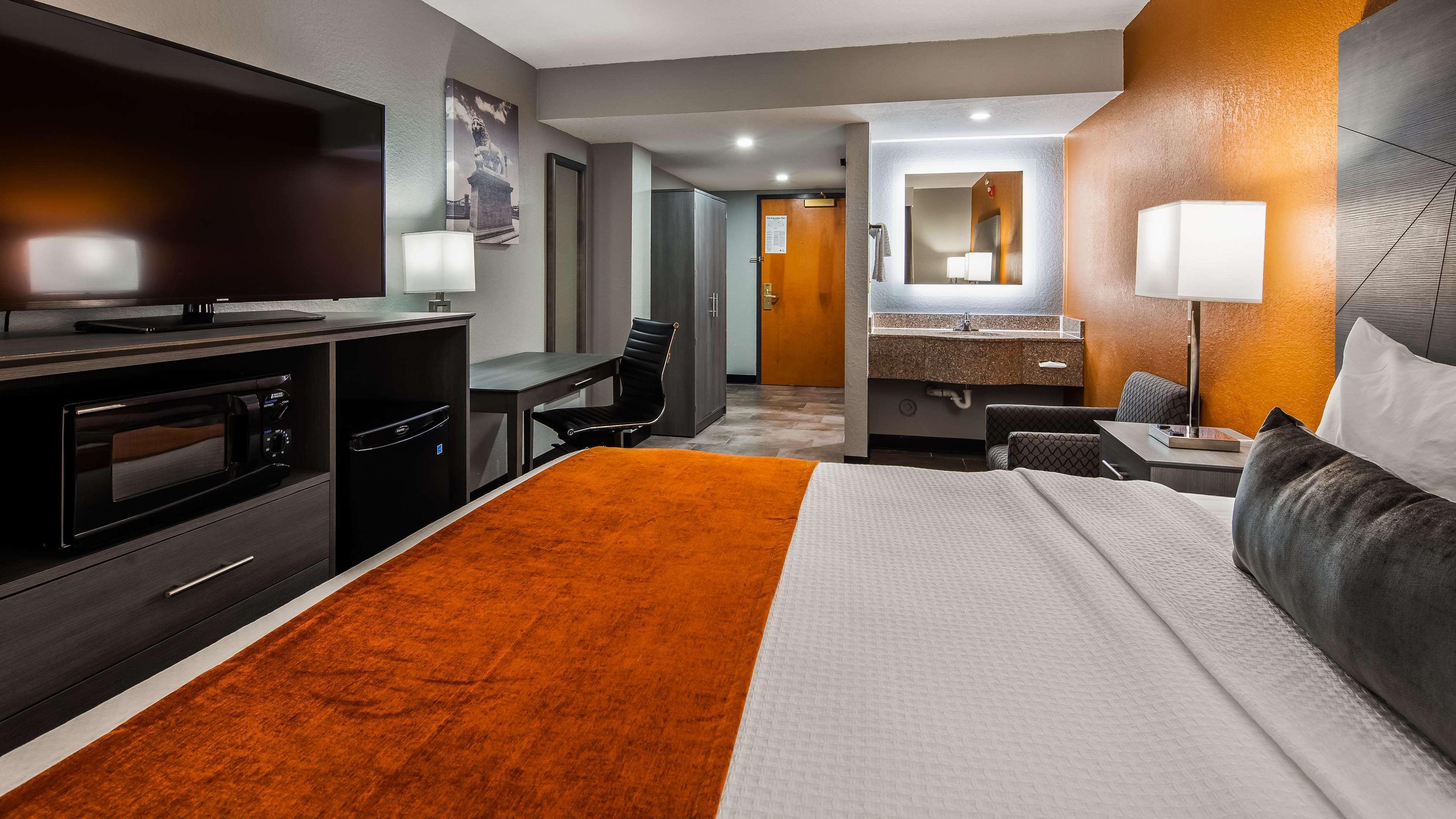 Western I-95 Hotel 3*