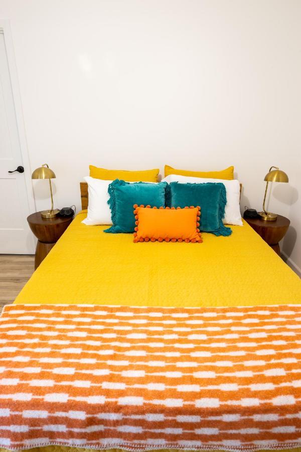 Recharge Getaway To Historic Downtown & New Build Holiday home