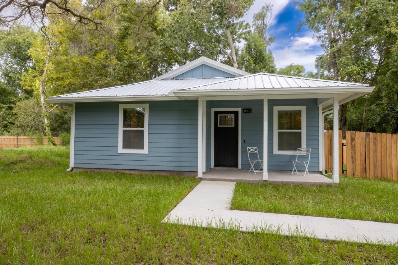 Recharge Getaway To Historic Downtown & New Build Holiday home