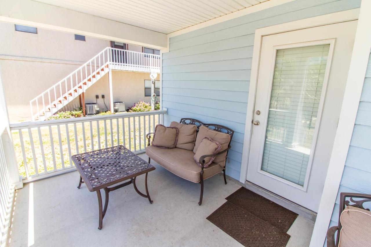 Averys Ocean Breeze B Holiday home *