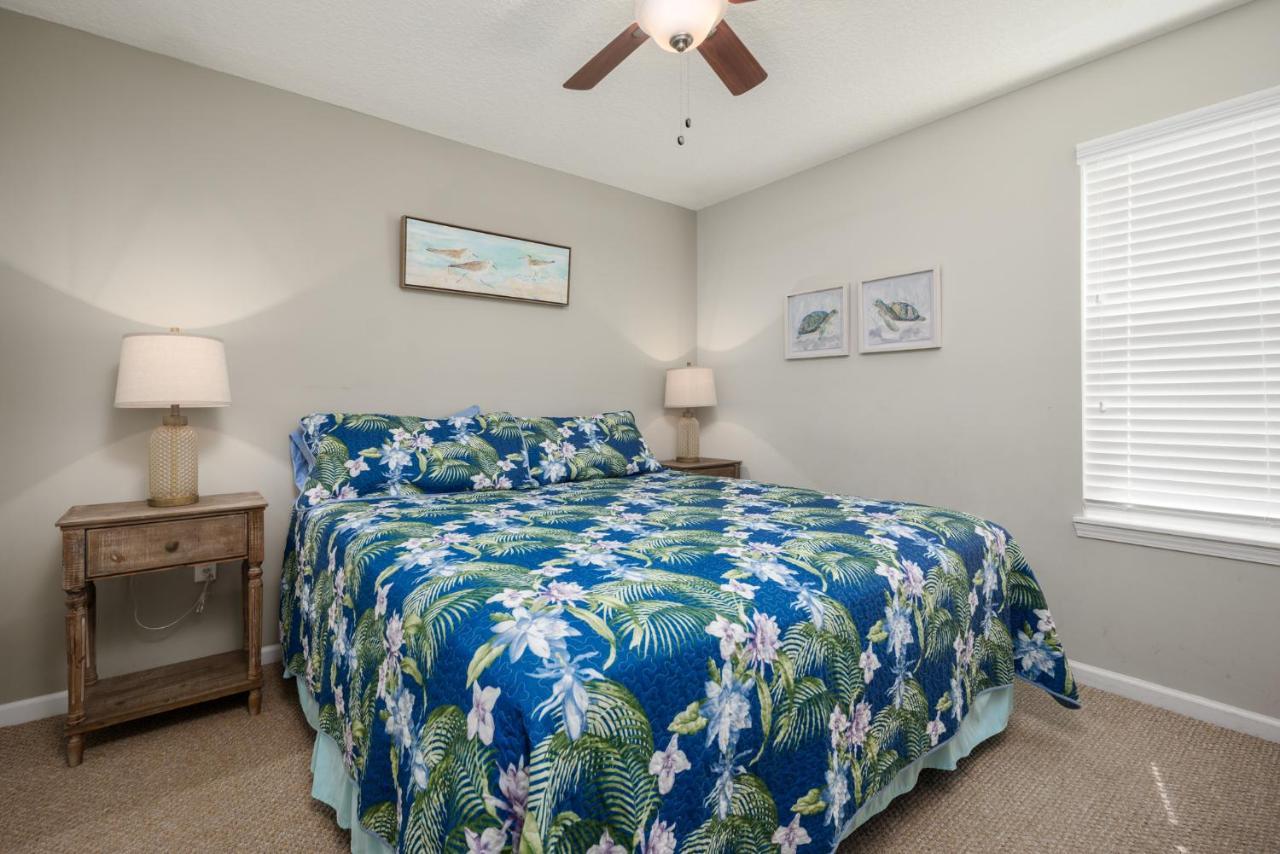Averys Ocean Breeze B Holiday home