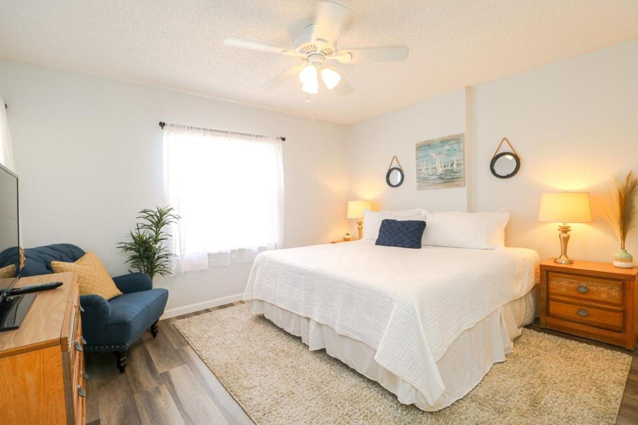 Holiday home Ocean Village Club R12