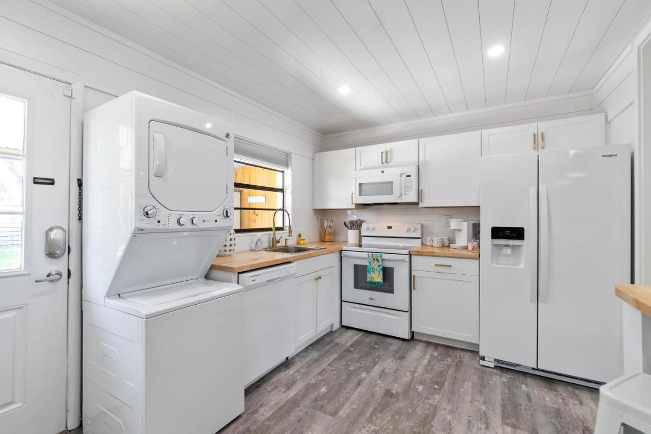 Paradise Palms- Tropic Suite- Pool - Steps To Ocean - 10 Min To Downtown Apartment *