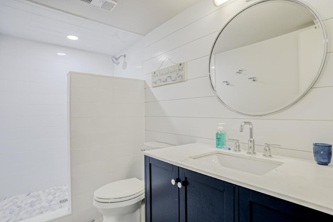 Dollar Ii - 103 Apartment