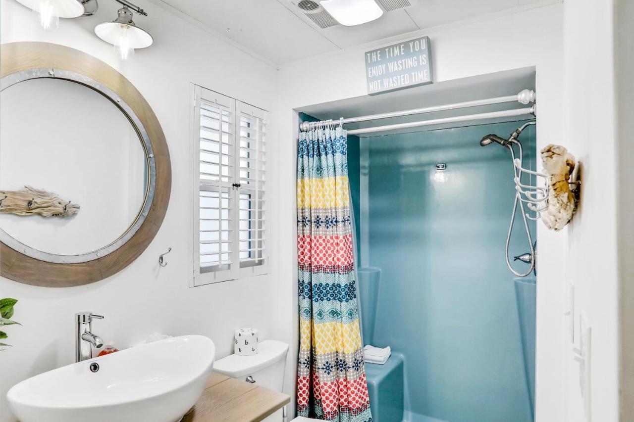 Vilano Beach Oasis Bungalow Holiday home *