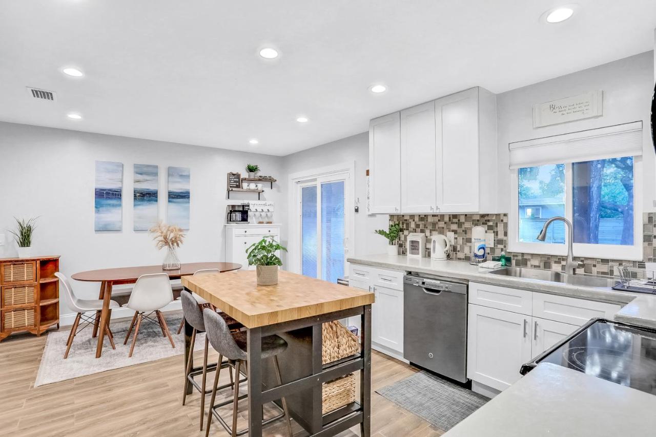 Salt & Light Holiday home