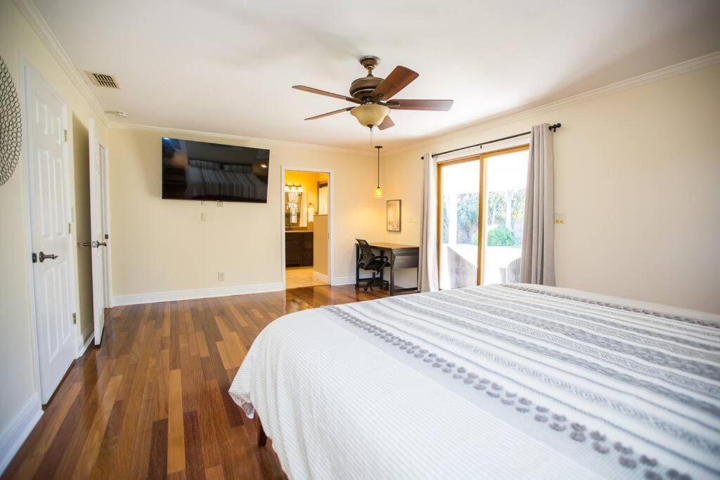 Two Living Quarters, 6min Walk To Beach, Few Steps From Restaurants Holiday home St. Augustine