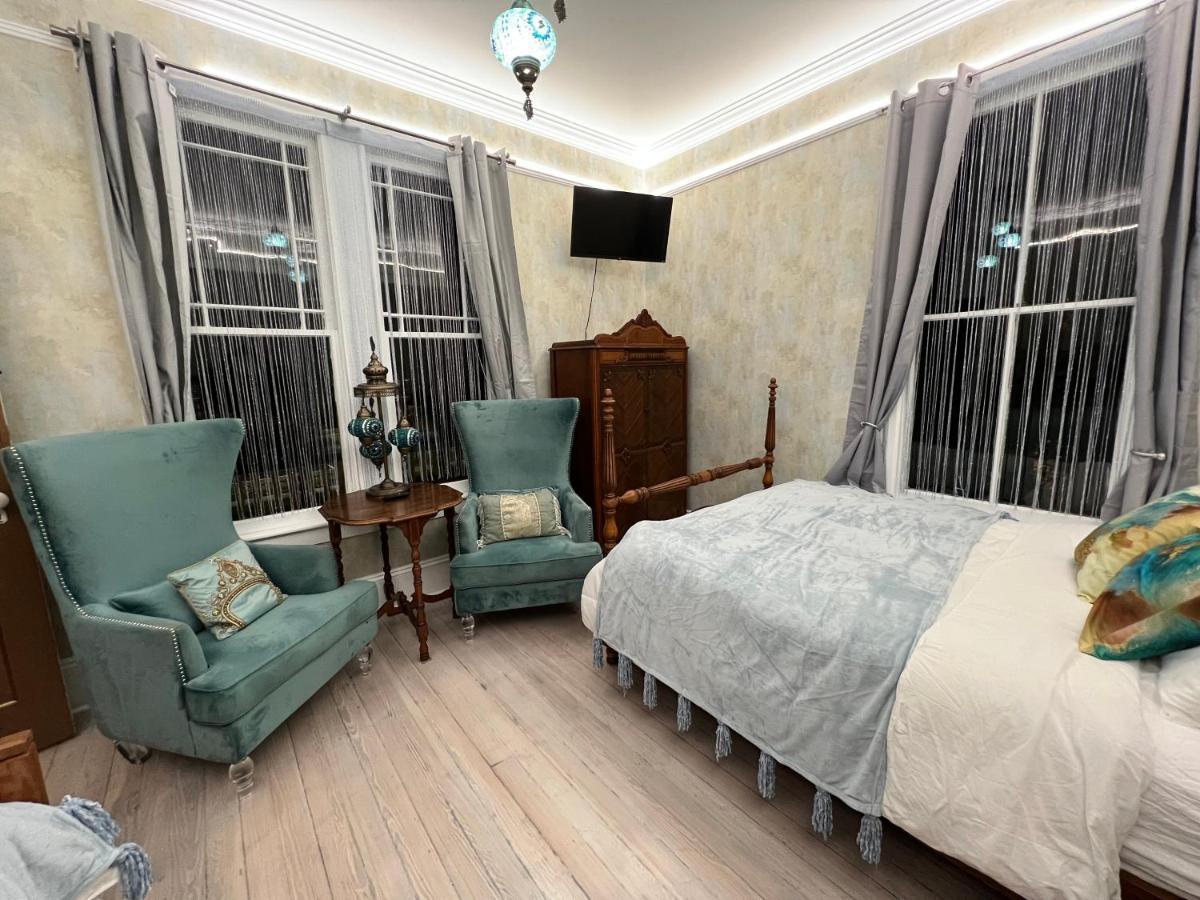 1001 Nights Historic Adults Only Acomodação com café da manhã  *