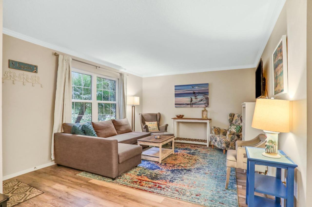 Clipper Beachwalk Apartment *