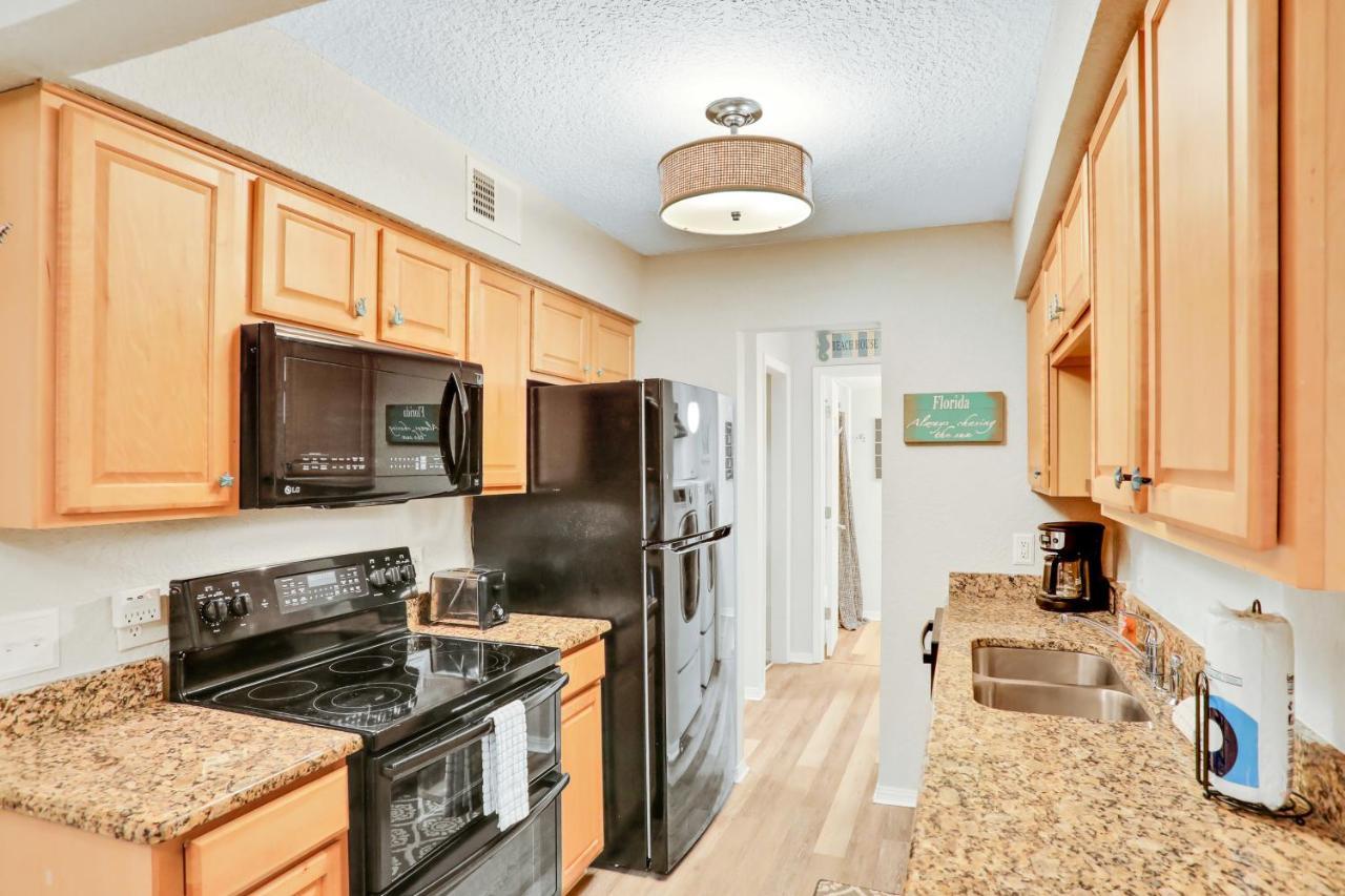 Clipper Beachwalk Apartment