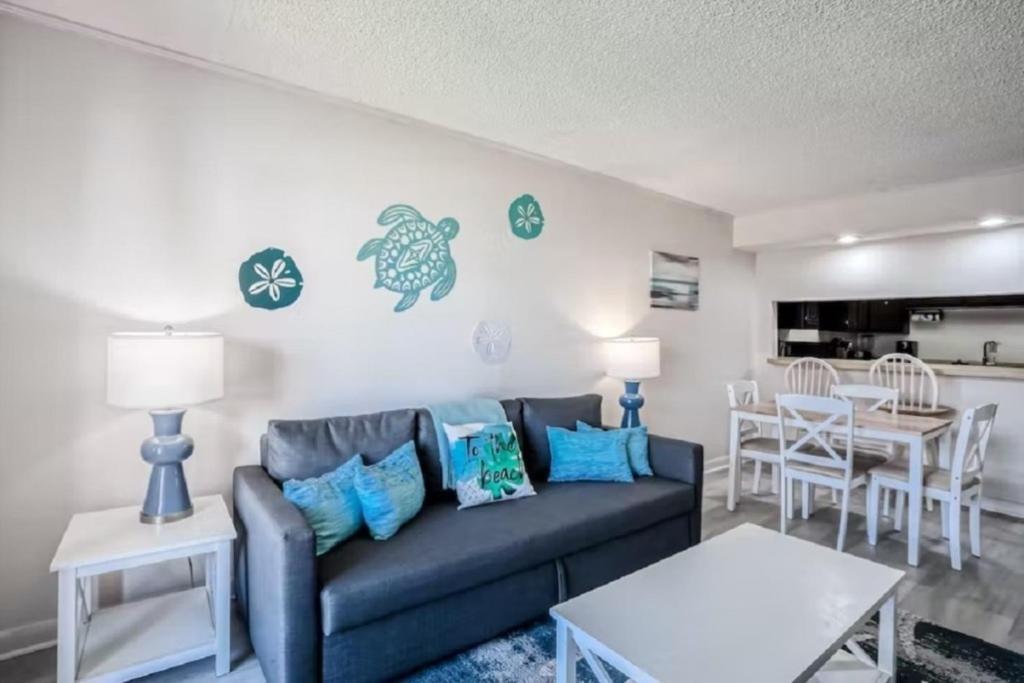 Pelican Inlet C222 Apartment *