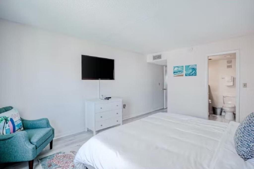 Pelican Inlet C222 Apartment *