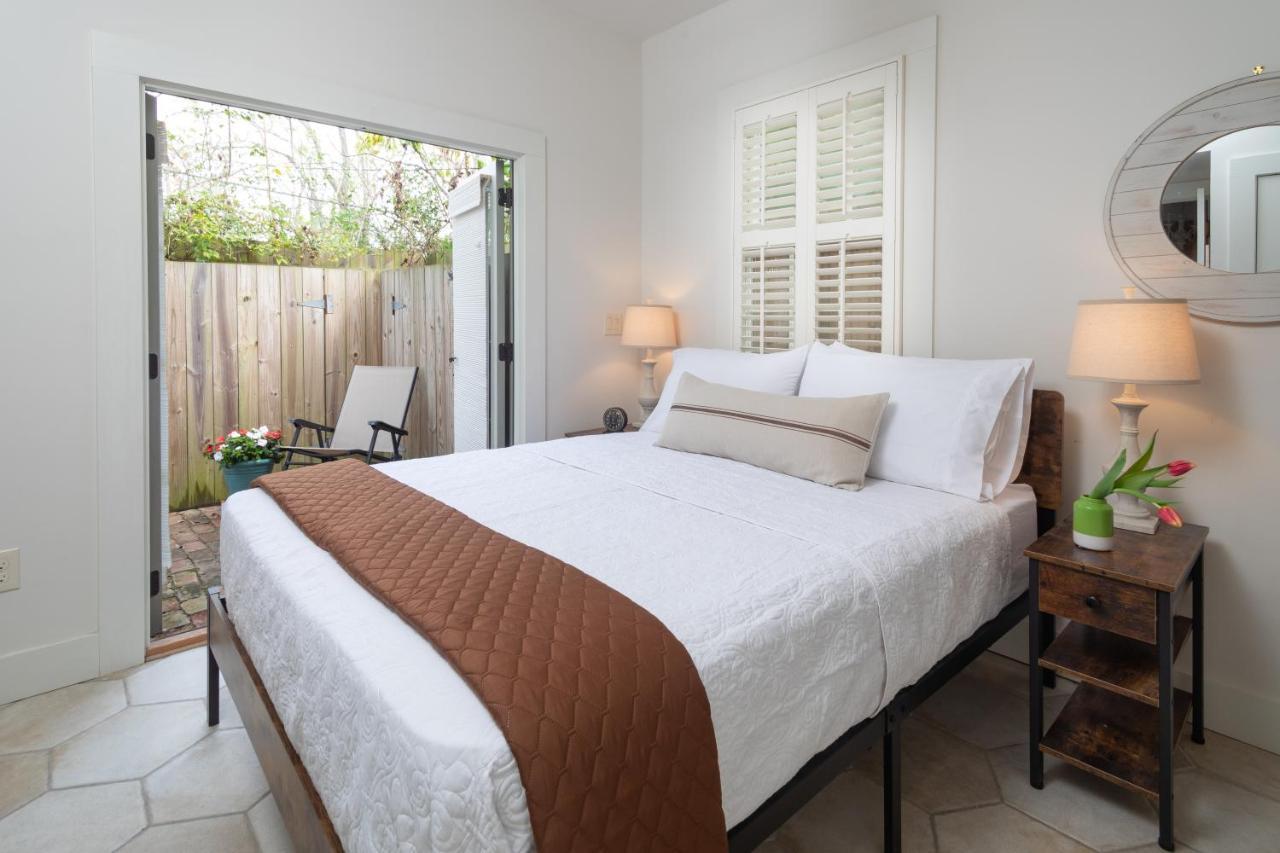 Bayfront Marin House Bed & Breakfast