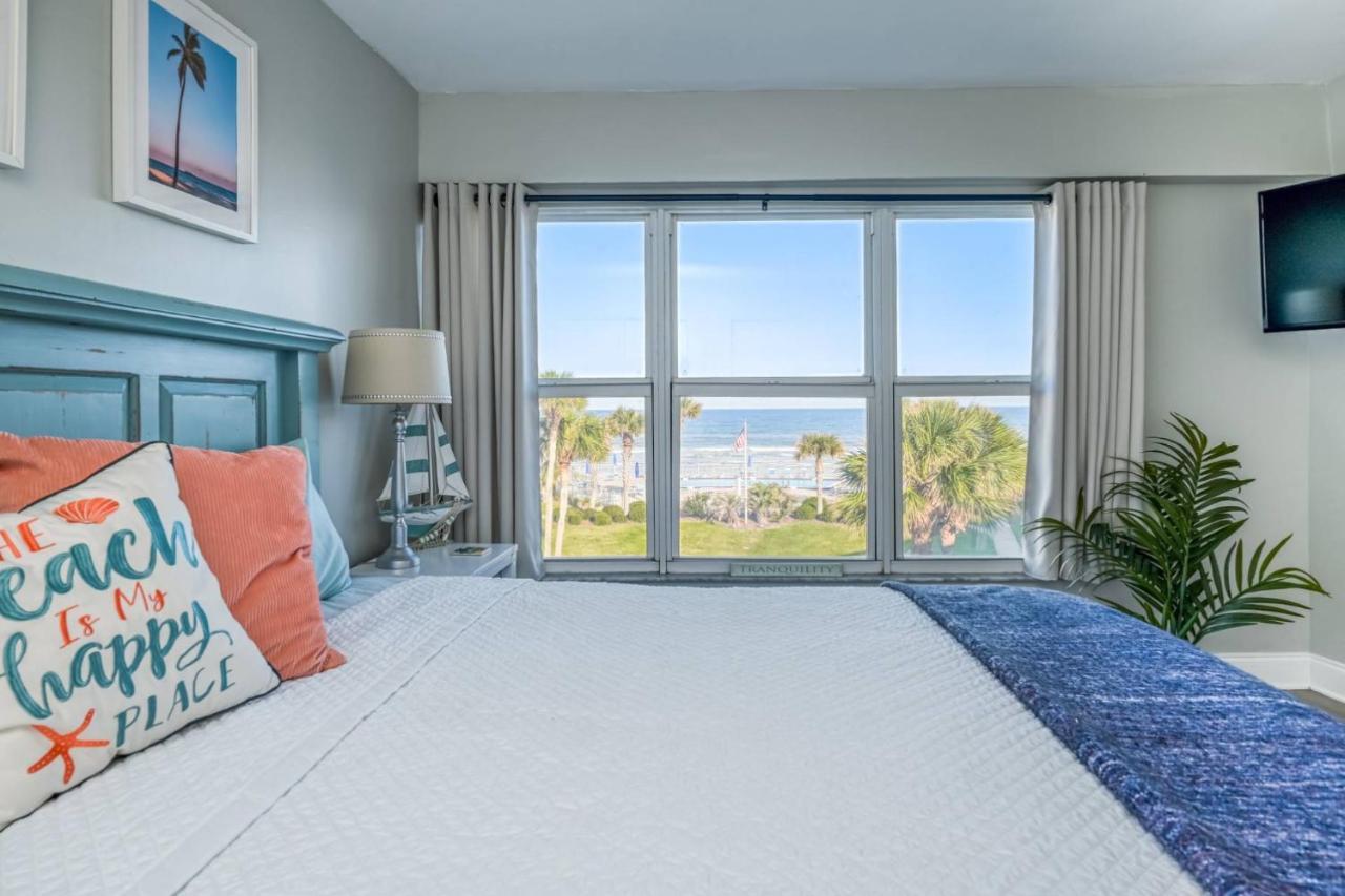 Holiday home Beachfront Paradise