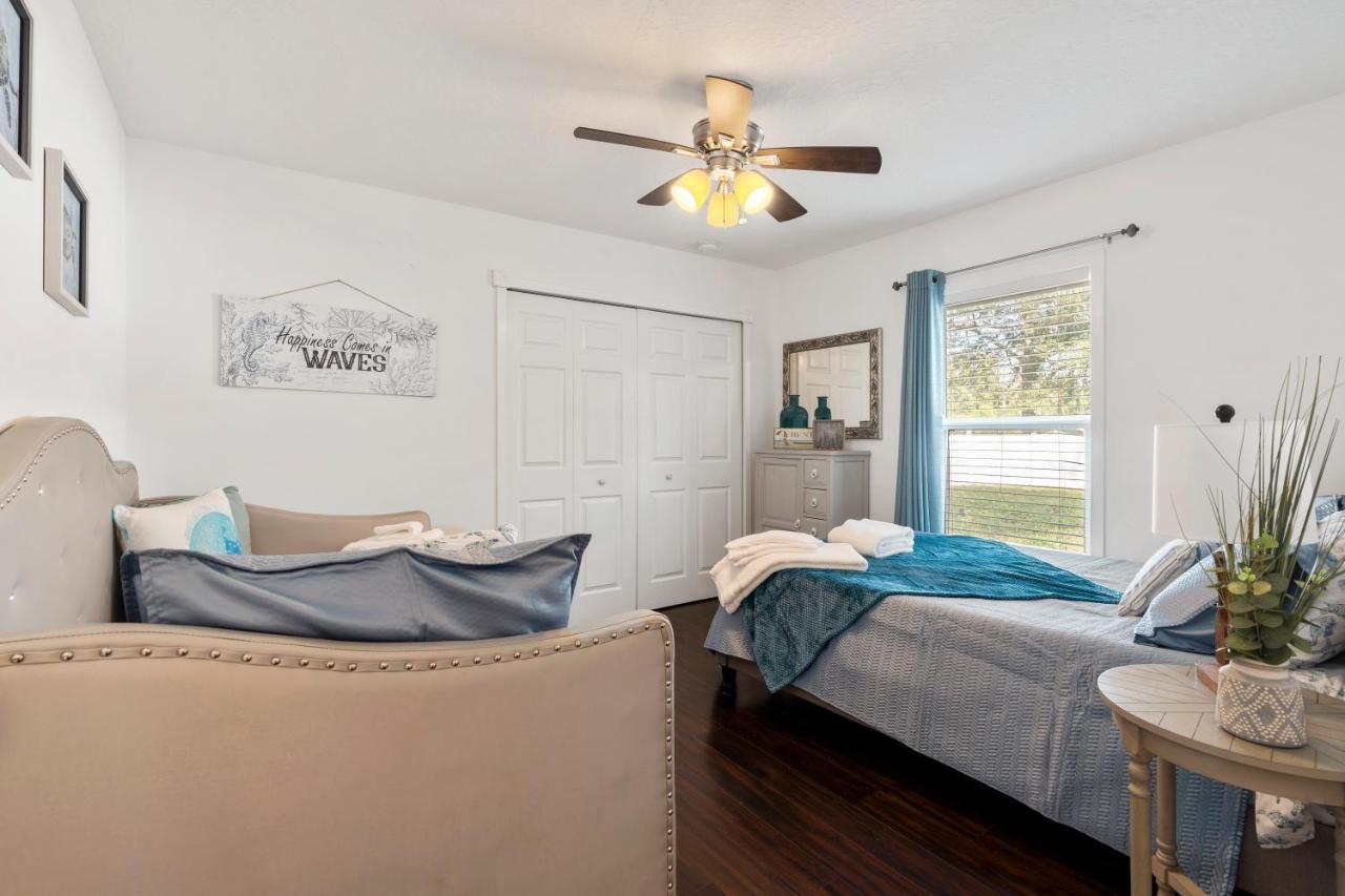 3br 2bth House Retreat/10 Min To Downtown & *