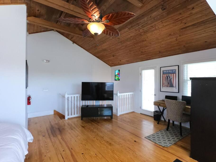 Apartment Romantica, Free Bike Dog Friendly 2 Bedbath *
