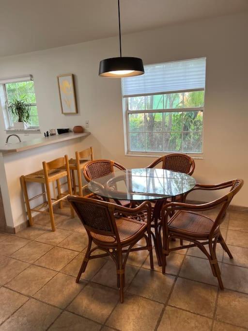Holiday home 3 Bedroom Duplex House, Close To Beach & Downtown! *