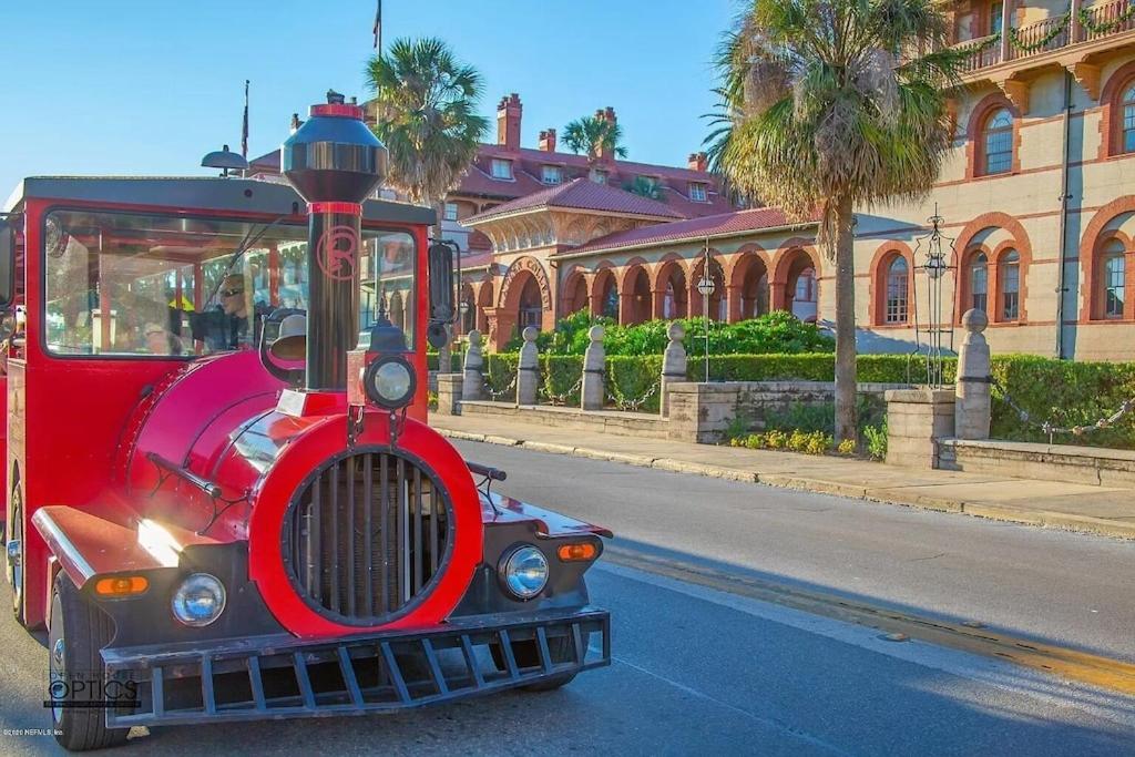 Luxurious Indoor/outdoor Family Paradise In Downtown St Augustine Holiday home *