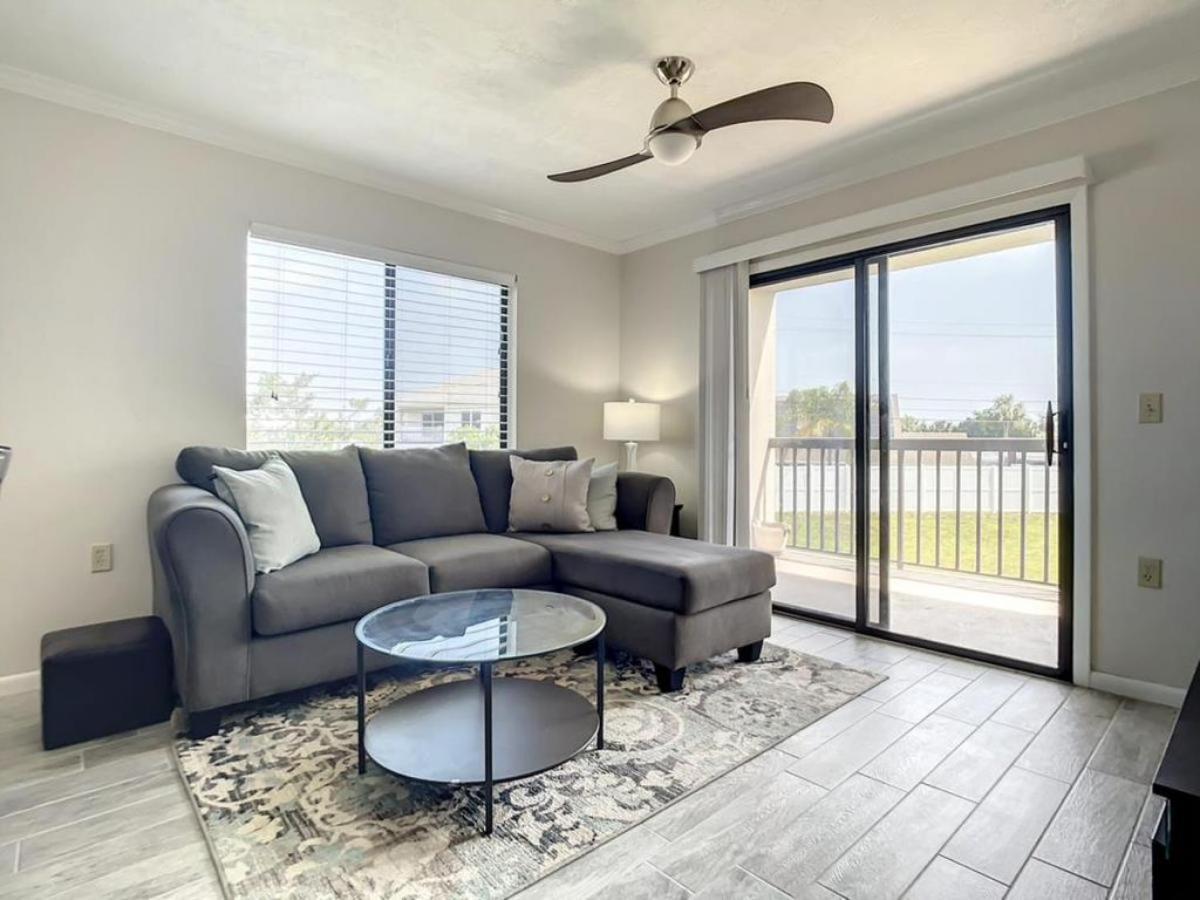 Ocean Village Club M21 *