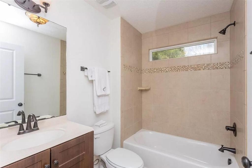 Holiday home Modern, Upscale, And New Blue In The Heart Of Downtown St Augustine St. Augustine