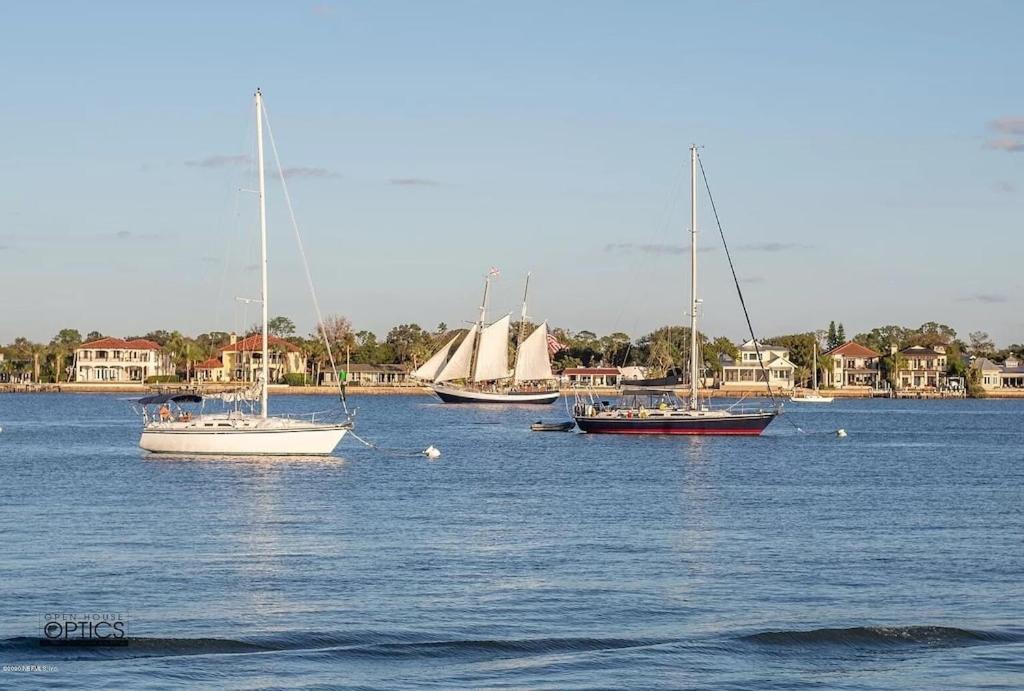 Holiday home Modern, Upscale, And New Blue In The Heart Of Downtown St Augustine *