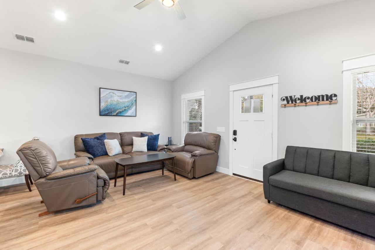 Brand New Entire Close To Beach Holiday home *