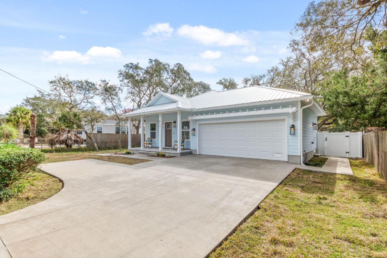 Brand New Entire Close To Beach Holiday home St. Augustine