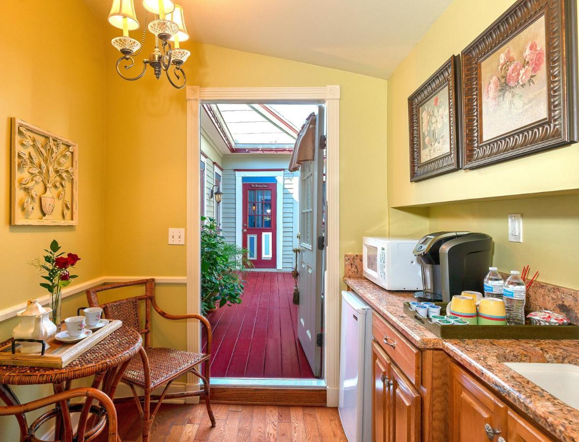 Cedar House Bed & Breakfast 3*