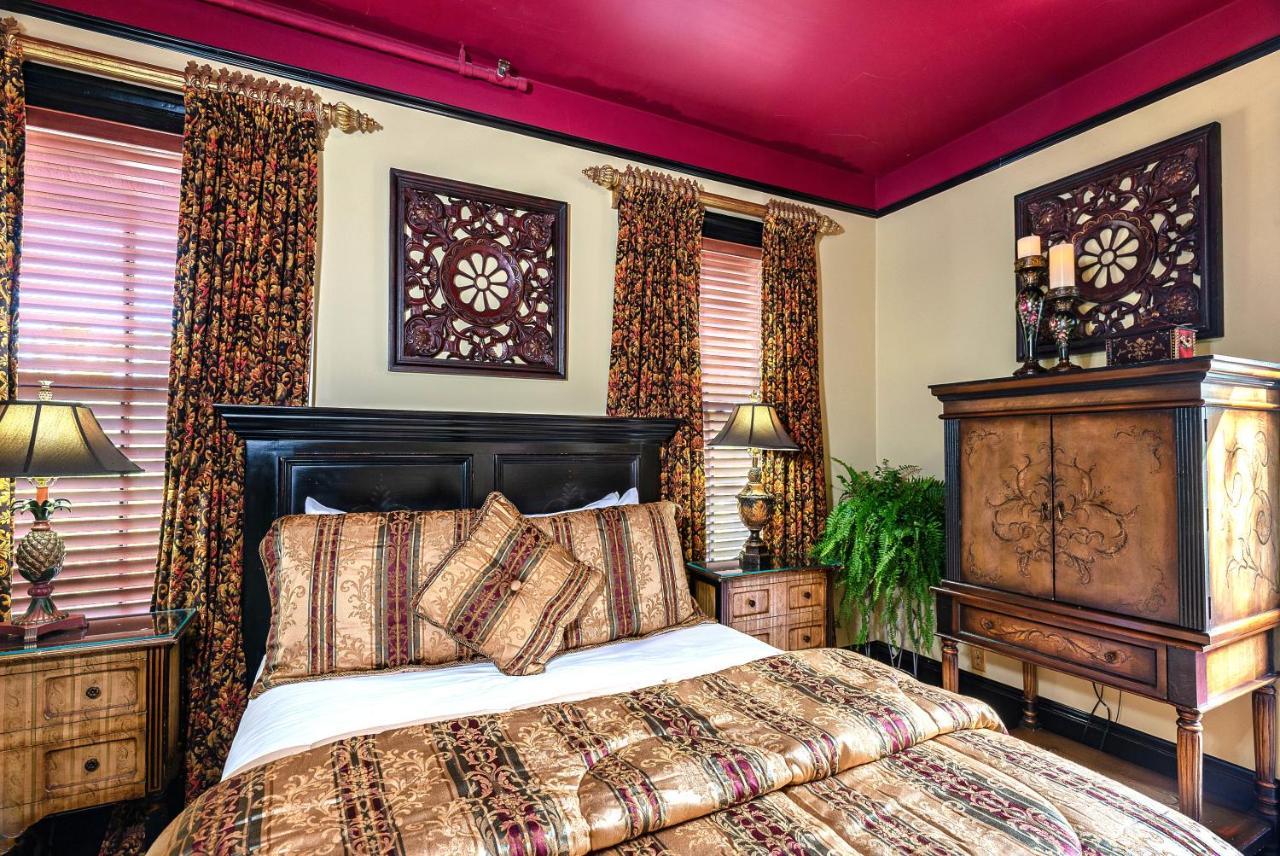 Cedar House Bed & Breakfast 3*