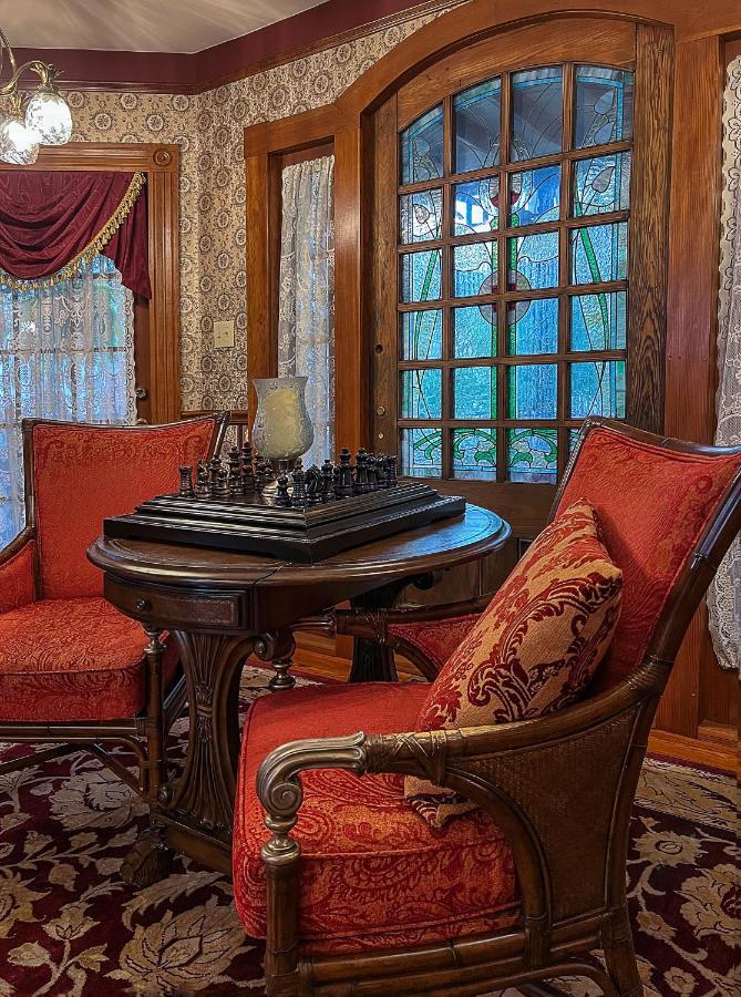 Bed & Breakfast Cedar House 3*