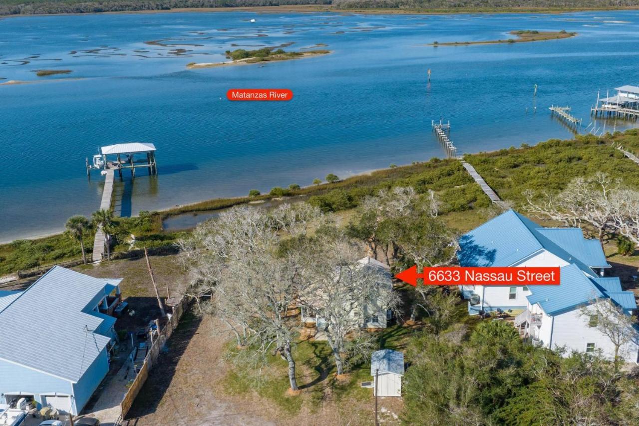 Holiday home Anchors Away River House