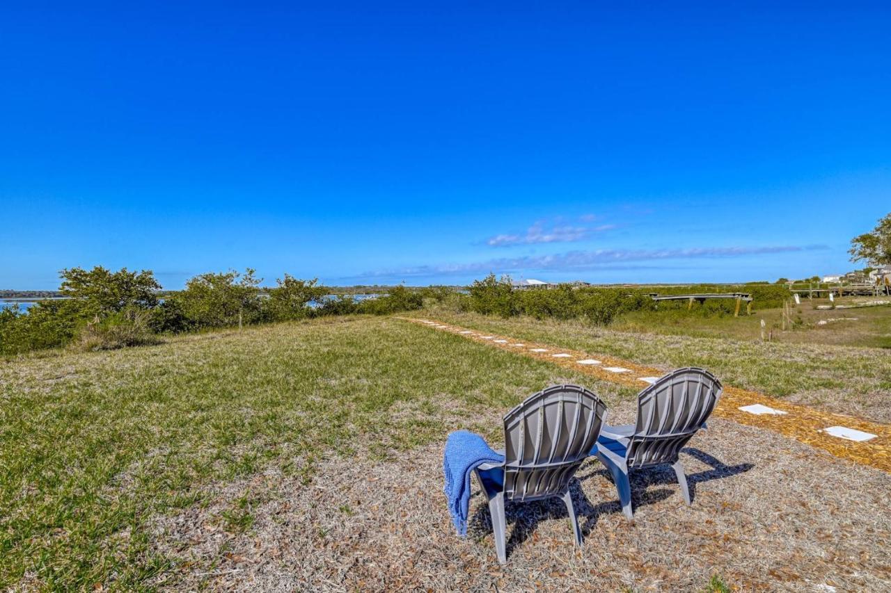Holiday home Anchors Away River House