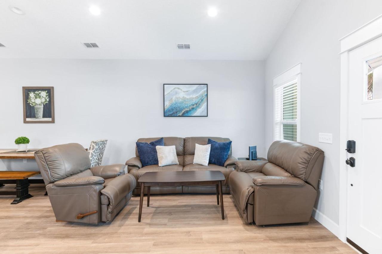 Brand New Entire Close To Beach Holiday home *