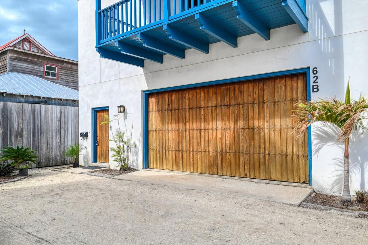 62 Hypolita Carriage House *