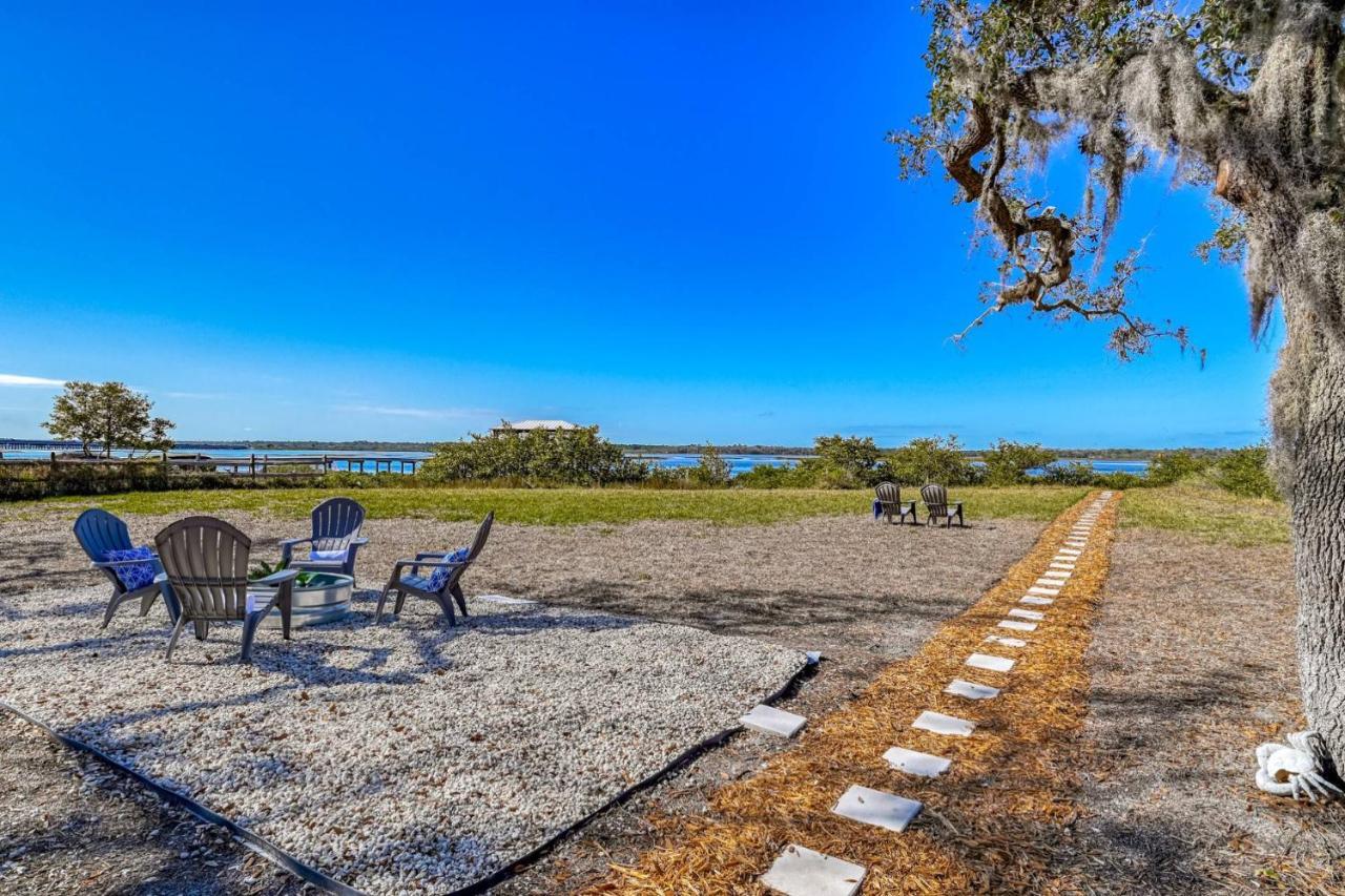 Holiday home Anchors Away River House *