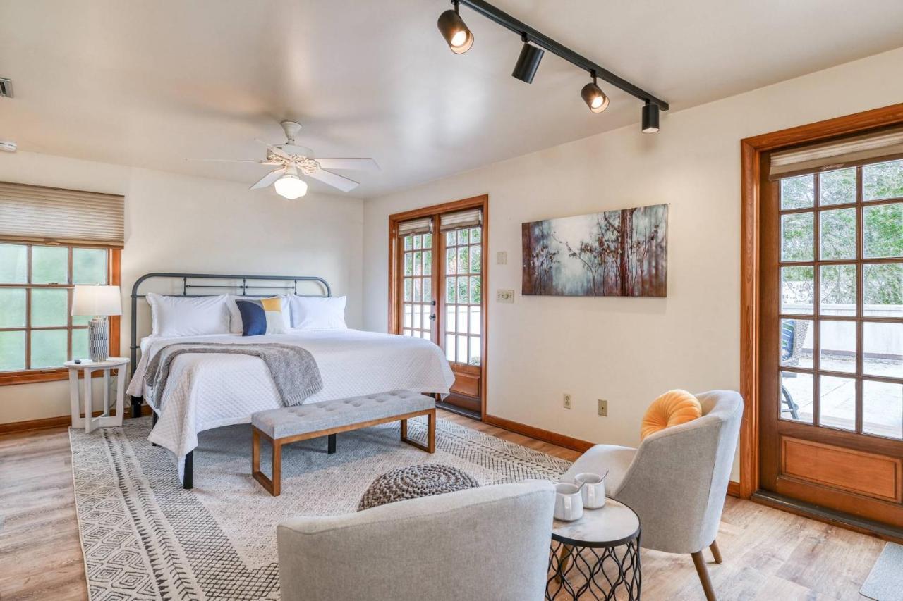 62 Hypolita Carriage House *
